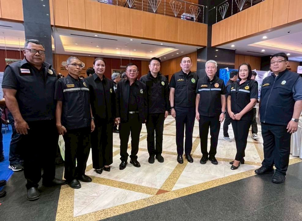 title - ผู้ตรวจราชการ ส.ป.ก. ร่วมงานสัมมนาวิชาการชมรมผู้เลี้ยงกุ้งท่าทอง ครั้งที่ 4 ปี 69 จังหวัดสุราษฎร์ธานี